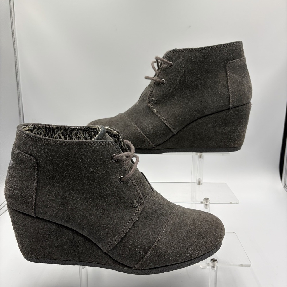 Toms Grey Suede Wedge Ankle Lace Up Boots Booties Women's Size 8